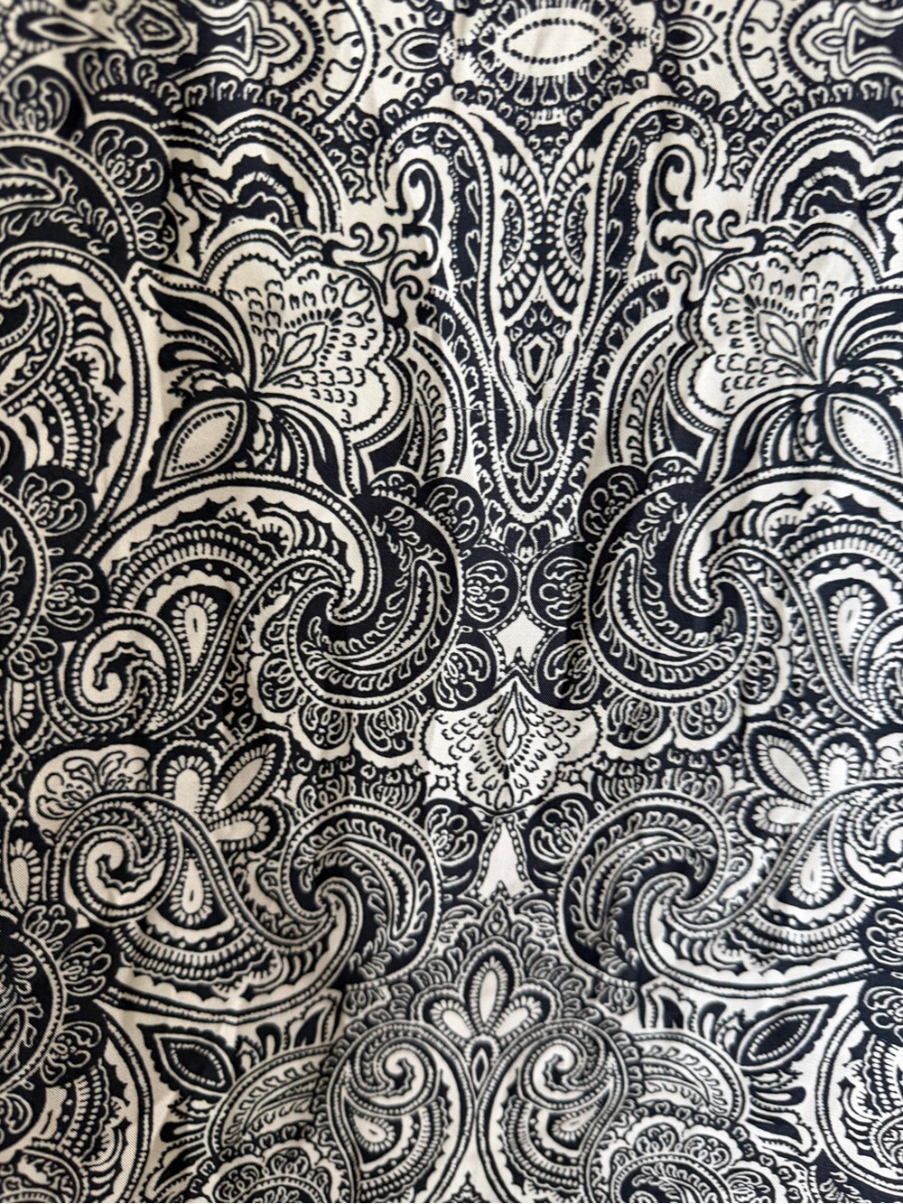 Express Black & White Paisley V-Neck Tee with Contrast Trim - Picture 2 of 6